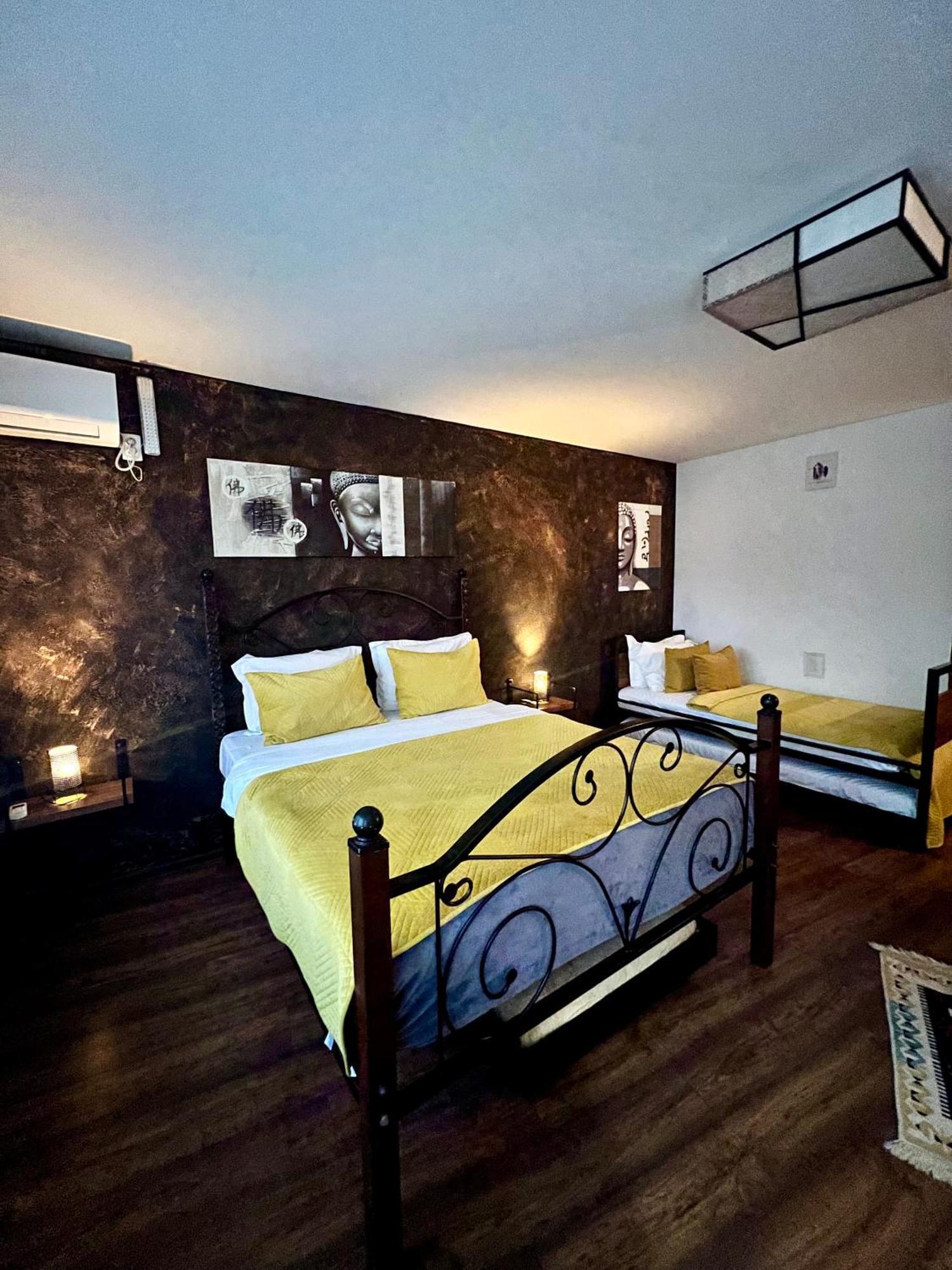 Hotel Fjorr 普里兹伦 外观 照片